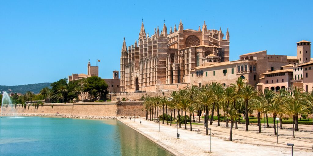 La Cathédrale de Palma de Majorque à visiter lors d'un séjour dans une villa en location