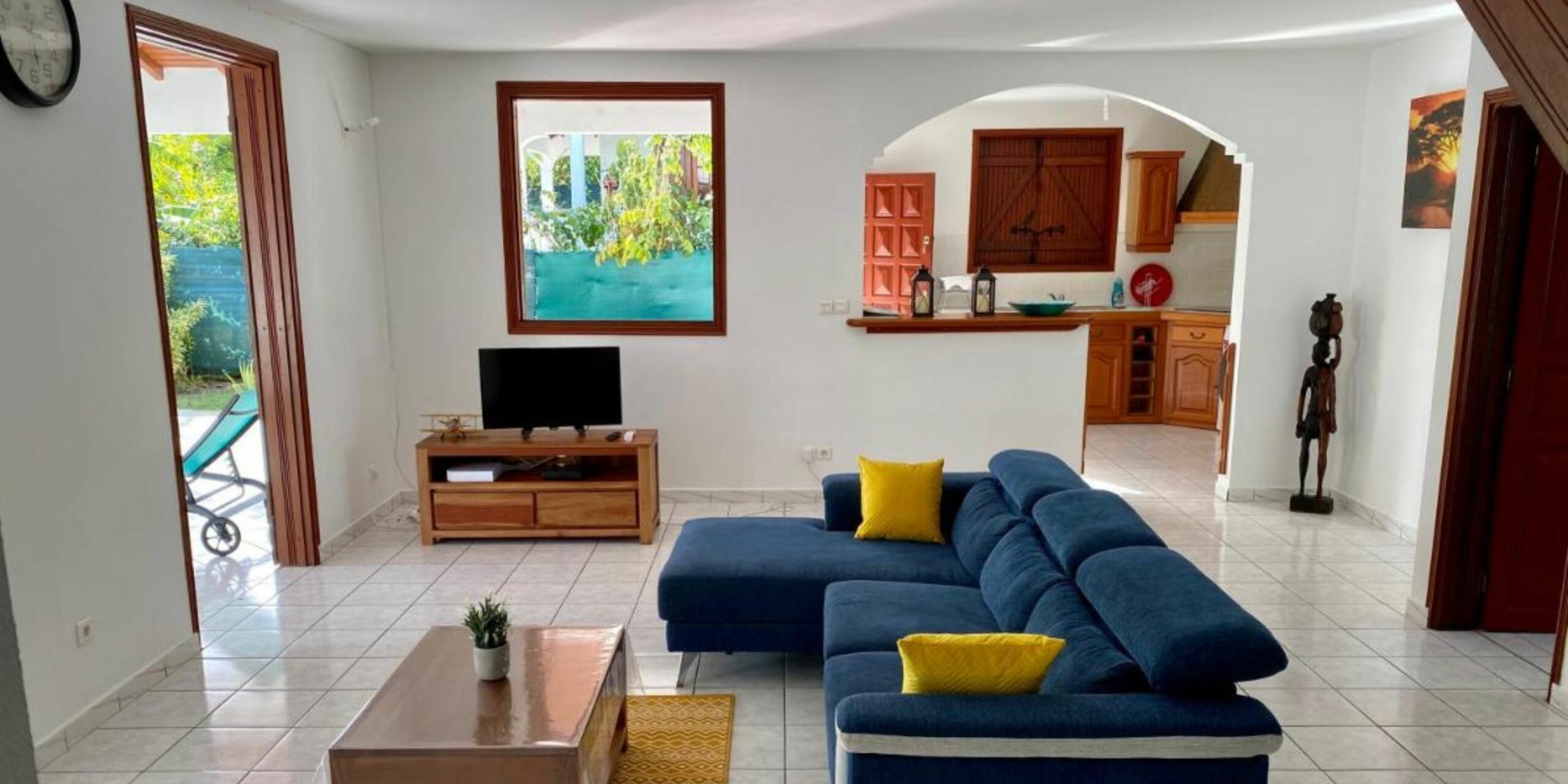 L'intérieur du salon de la villa des Lataniers en Guadeloupe