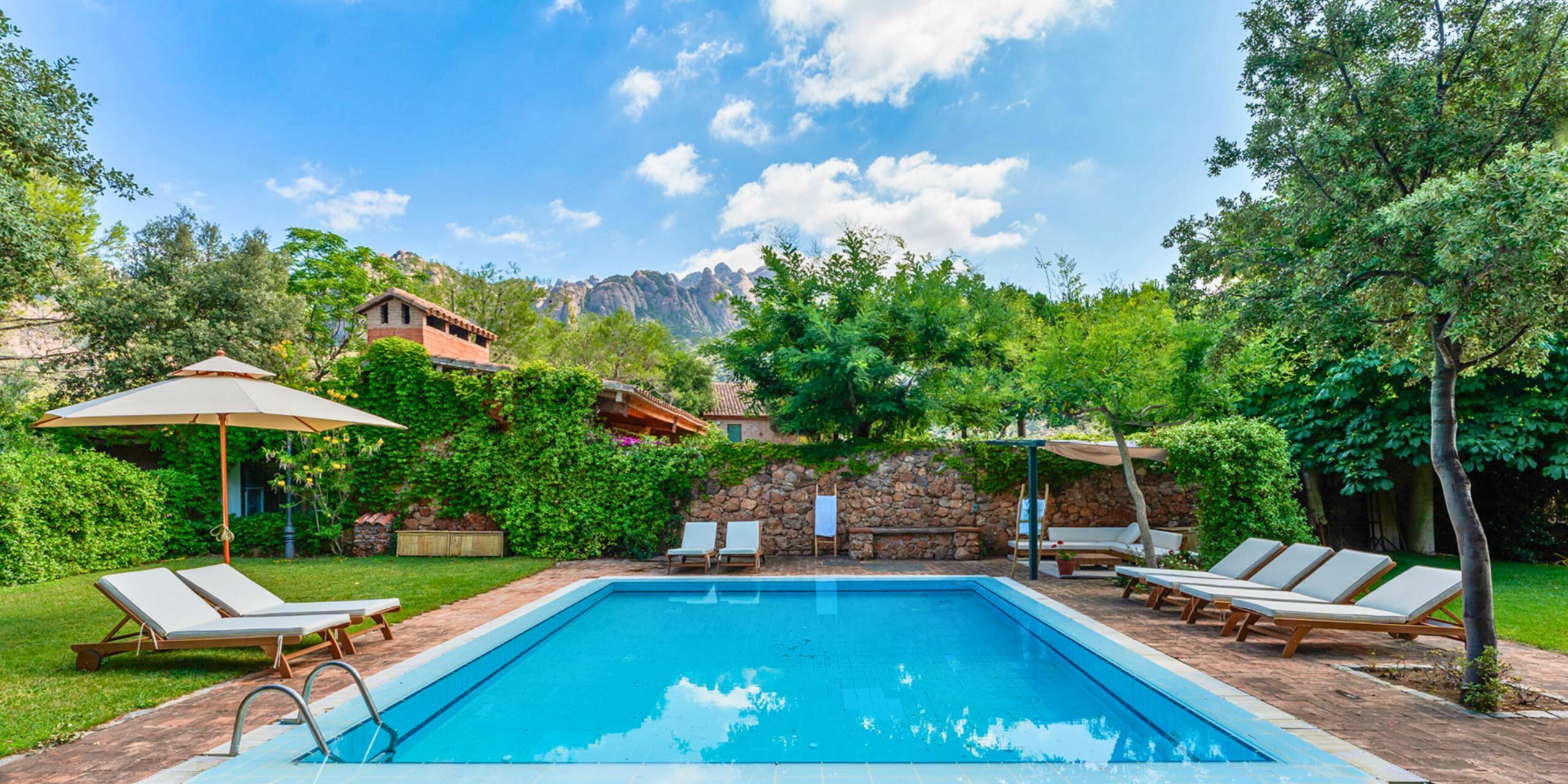 L'une des plus belles villas avec piscine de Barcelone