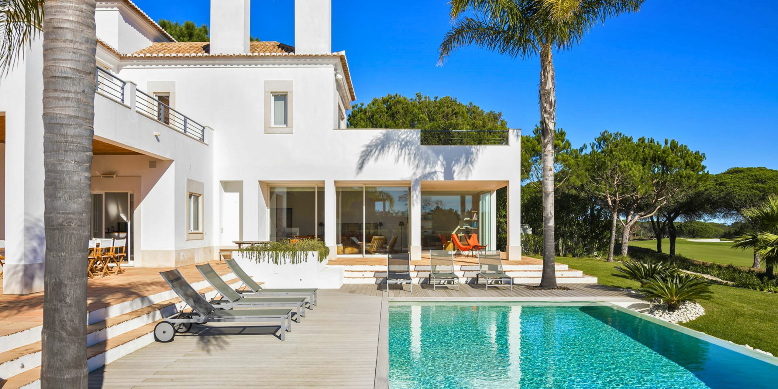 La villa avec piscine face au Golf d'Algarve