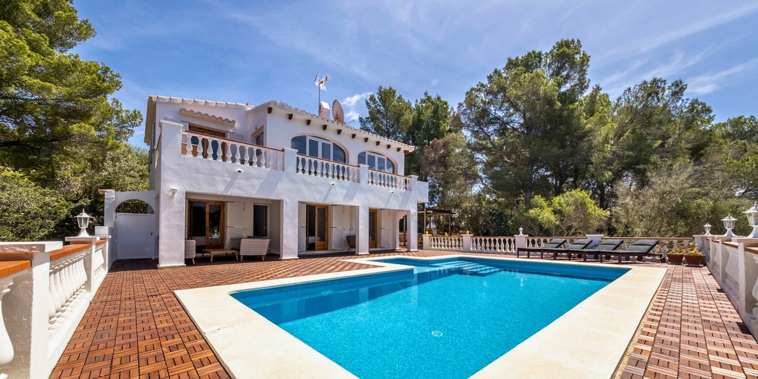 La villa pour un groupe de 10 personnes avec piscine à Minorque