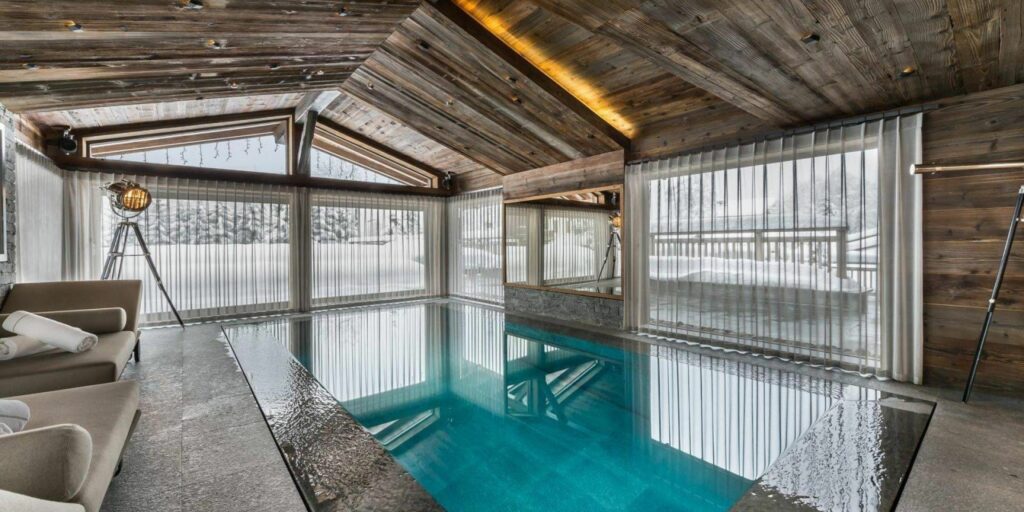 La piscine intérieure du chalet Prestige de luxe de Megève