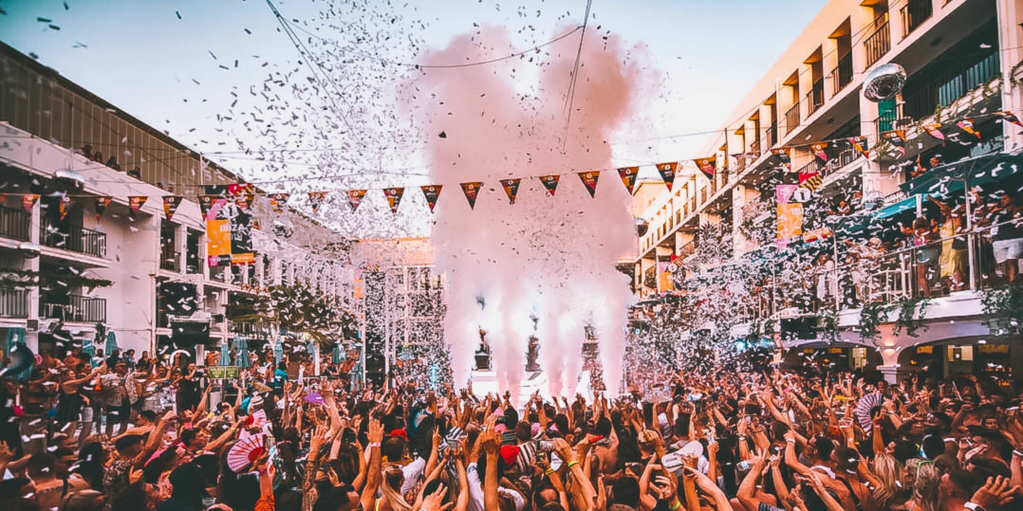Boîtes De Nuit à Ibiza Les 18 Meilleurs Clubs De L’île Festive