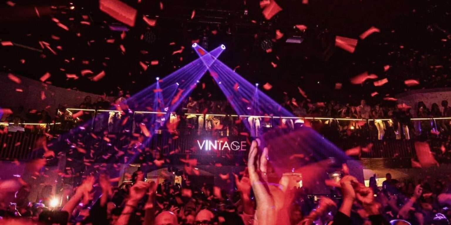 Boîtes de nuit à Les 18 meilleurs clubs de l’île festive