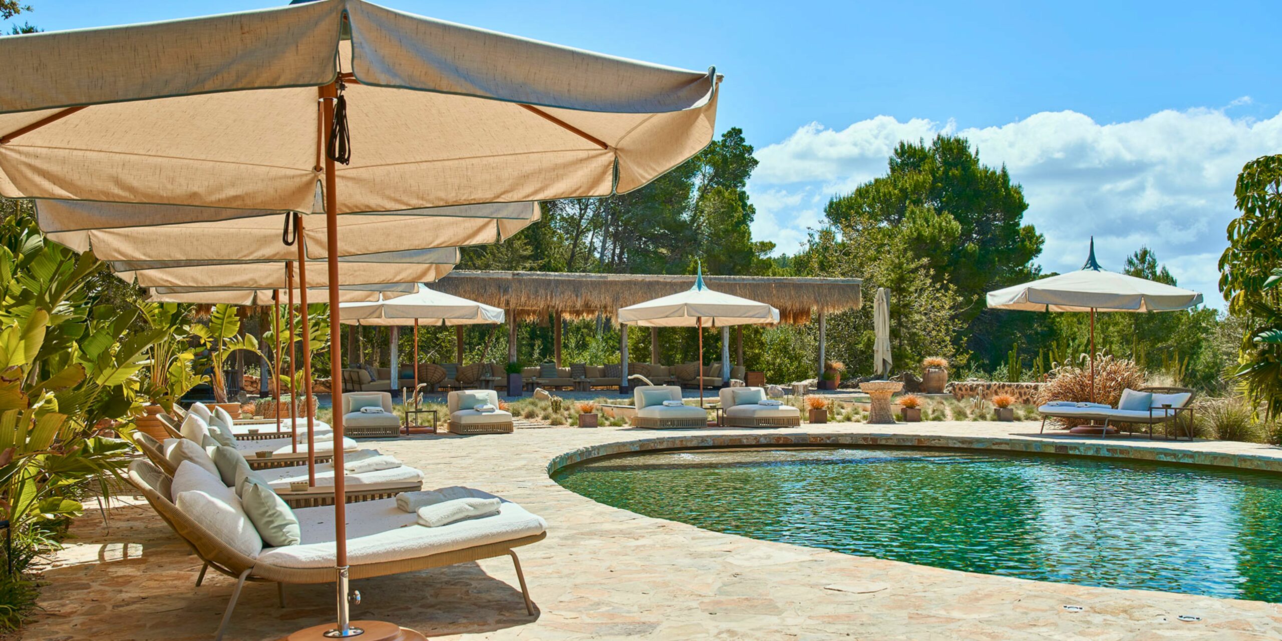 La piscine de la villa pour 10 personnes pour un mariage à Ibiza