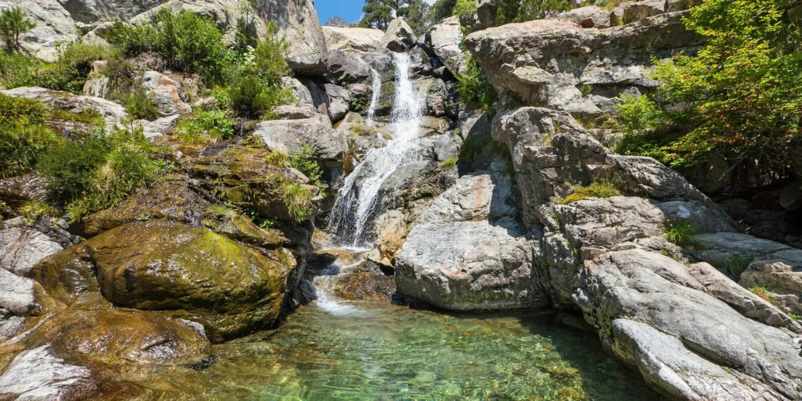 Les 12 Piscines Naturelles D eau Chaude Tester En Corse Du Sud